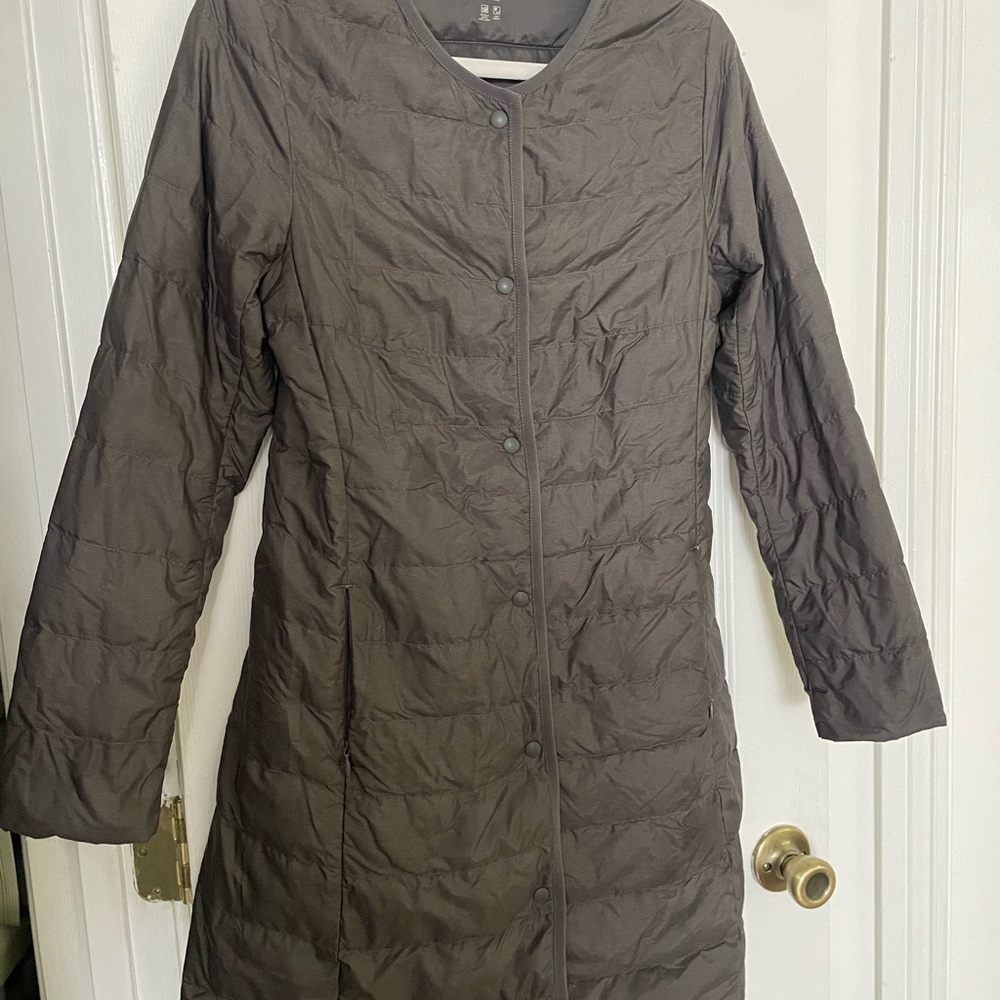 Uniqlo Women's Long Quilted Puffer Coat in Dark Brown